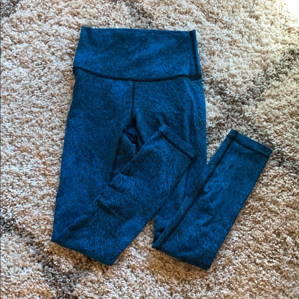 Lululemon high waisted leggings in GUC, size 4